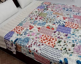 Patchwork Floral Kantha Bedding Floral Print Kantha Throw Queen Quilt Cotton Light Weight Winter Summer Vintage Blanket Bedding Bedspread