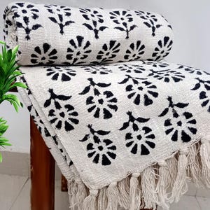 Sofa Throw Handmade Throw Handblock Print Throw Cotton Throw Blanket Sofa Room Décor Tassels Hand Loomed Lightweight Decorative throw