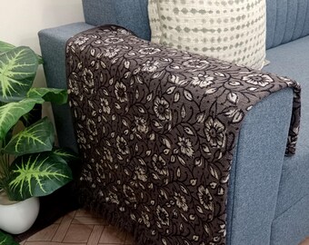 Premium Handmade Block Print Sofa Cotton Throw Blanket with Tassels, Lightweight Hand-Loomed Decorative Sofa Decor, Home Accessory Room