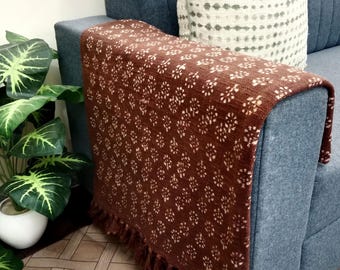 Premium Handmade Cotton Sofa Throw Blanket, Block Print Decorative Throw with Tassels, Lightweight Hand-Loomed Sofa Decor, Room Accessory