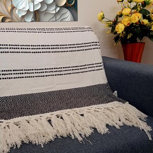 Sofa throw Cozy Lightweight Knit Woven Cotton Decorative Couch, Bed Sofa Travel All Seasons Throw Blanket with Tassels Cotton Throw Blanket