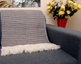 Premium Sofa throw Cozy Lightweight Knit Woven Cotton Decorative Couch, Bed Sofa Travel All Seasons Throw Soft Cotton Blanket, Home Decor