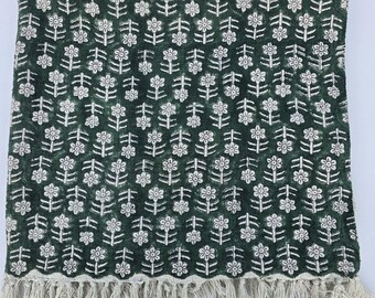 Green Handmade Sofa Throw Hand block Print Soft Cotton Throw Blanket Room Décor Tassels Hand Loomed Lightweight Decorative Throw For Home