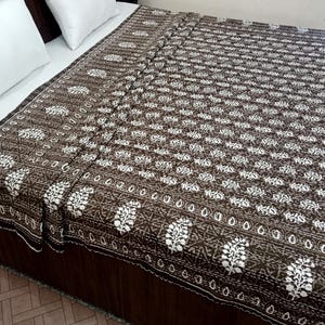 Copriletto Kantha marrone, trapunta da letto con stampa floreale e blocco a mano, trapunta Kantha con stampa floreale e blocco a mano, trapunta leggera con stampa a blocchi