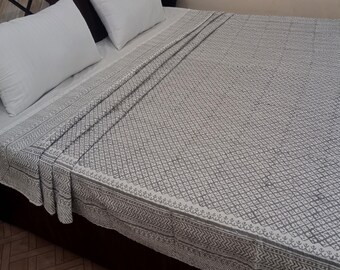 Handmade Kantha Bedcover Bedding Quilt Hand Block Floral Design Handblock Floral Print Kantha Throw Quilt Light Weight Block print quilt