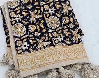 Luxury Handmade Sofa Throw Block Print Cotton Throw Blanket Sofa Decor Tassels Hand Loomed Lightweight Woven Decorative Throw Home Decor