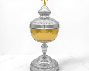 Eucharistische pyx, reliëf en ovaalvormig - verguld met 24-karaats goud en zilver - 19e en 20e eeuw