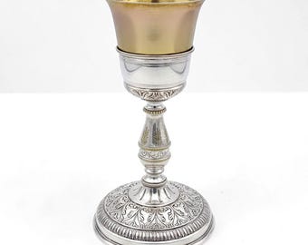 Liturgische kelk voor de Eucharistie, versierd met reliëf en gebeitelde acanthusbladeren - 800 zilver, vergulde beker - 18e en 19e eeuw