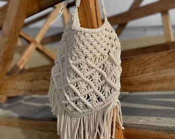 Beach fringe ecru shoulder bag in Boho style, cotton macrame bag, bohemian bag, boho bag, fringe bag, summer bag, beach tote, hippie bag
