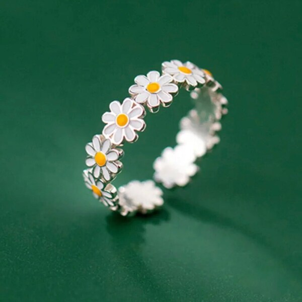 Daisy ring