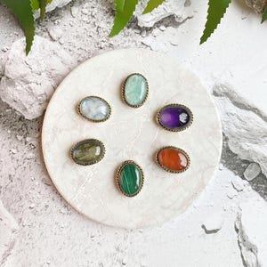 Oval semi-precious stones with brass groove for macrame work, grooved stone