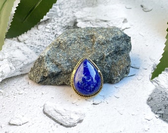 Lapis lazuli en forme de goutte avec rainure en laiton pour travail de macramé, pierre rainurée