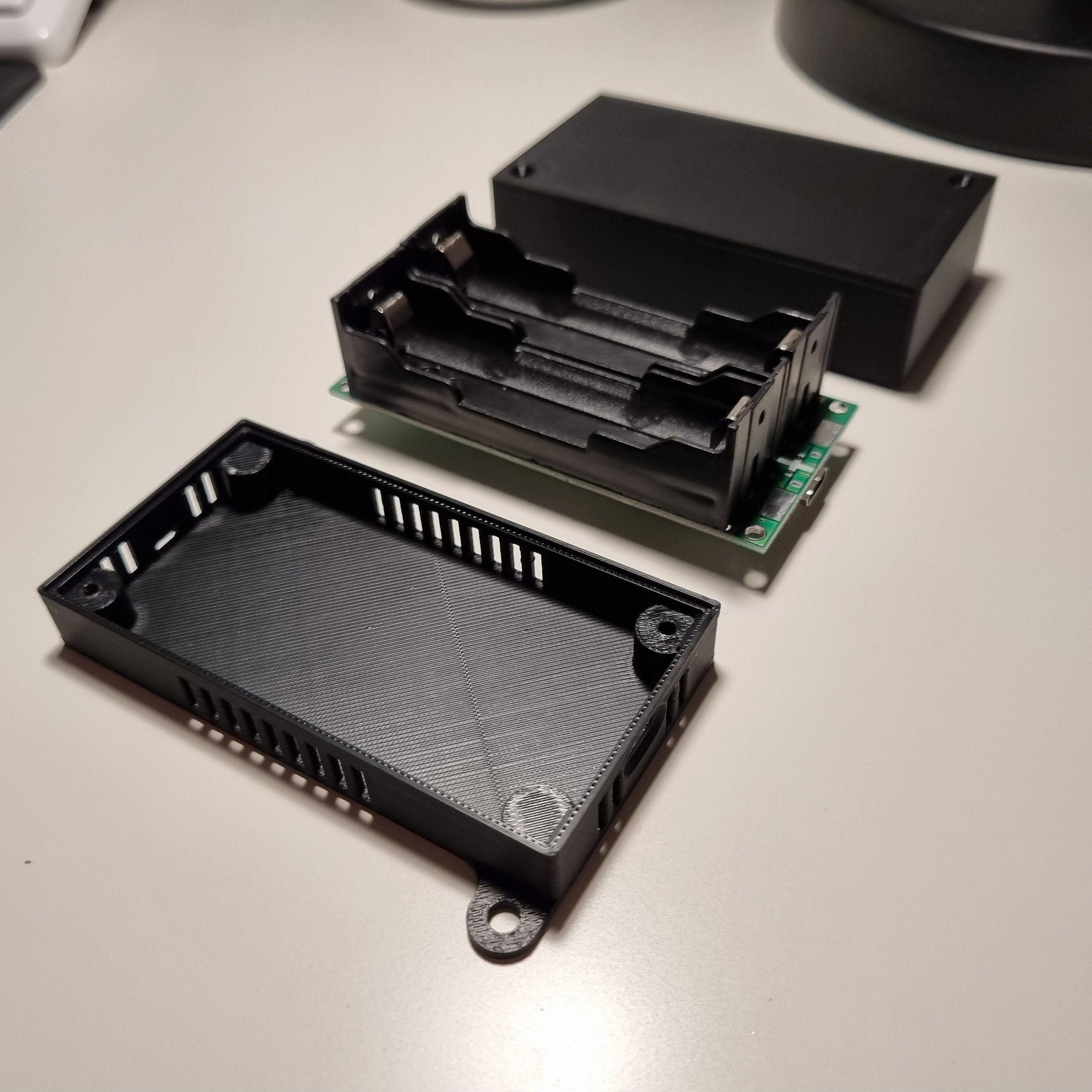 JNS S33 電源基板＋ケース DIY用 電池非付属 可変出力 高出力 2x 18650 UPS Case (excluding Cells and UPS Circuit!) - Etsy