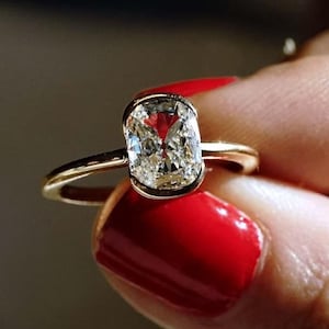 1.50 CT Old mine Cushion cut Moissanite Engagement Ring 14K Solid Gold Vintage ring anniversary gift for women, wife