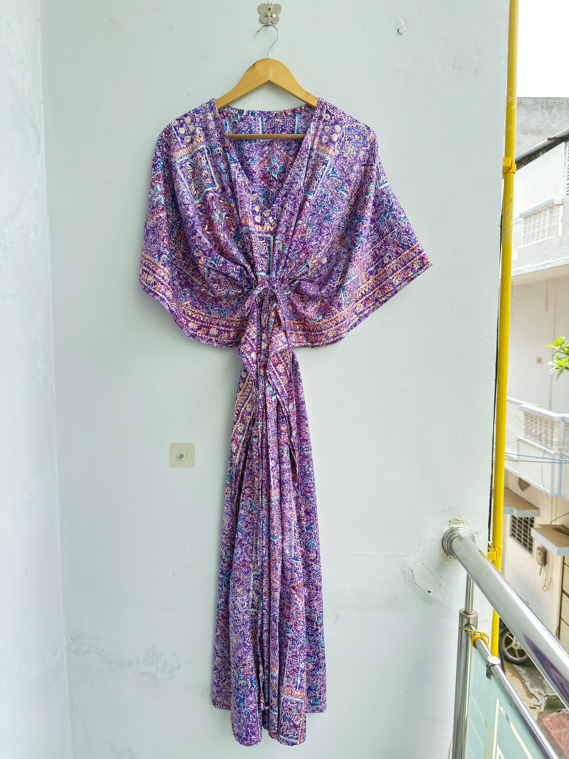 Purple Vintage Silk Saree Kaftan Dress | Boho Maxi Caftan | Indian Resort Wear | Beach Cover Up | Plus Size Kaftan | One Size, foto 4 di 5