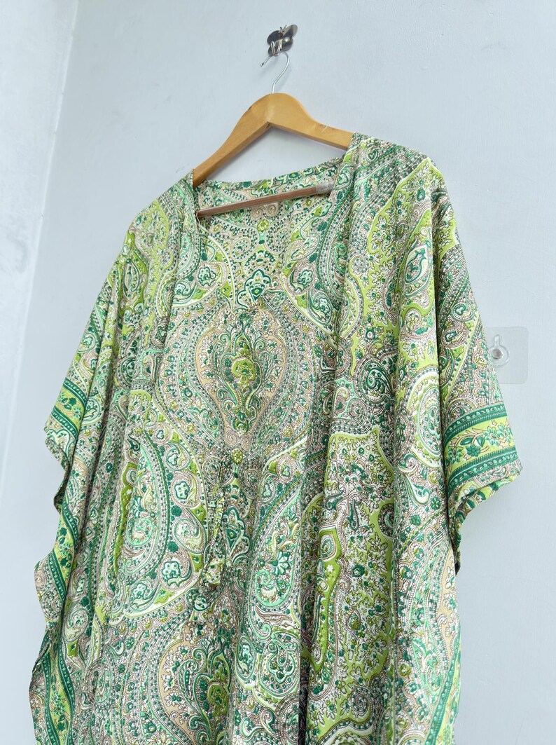 Vintage Kasturi Silk Kaftan Dress, Blue White Paisley Silk Caftan, Recycled Sari Kaftan for Women, Boho Luxury Lounge Wear, Handmade Maxi Green
