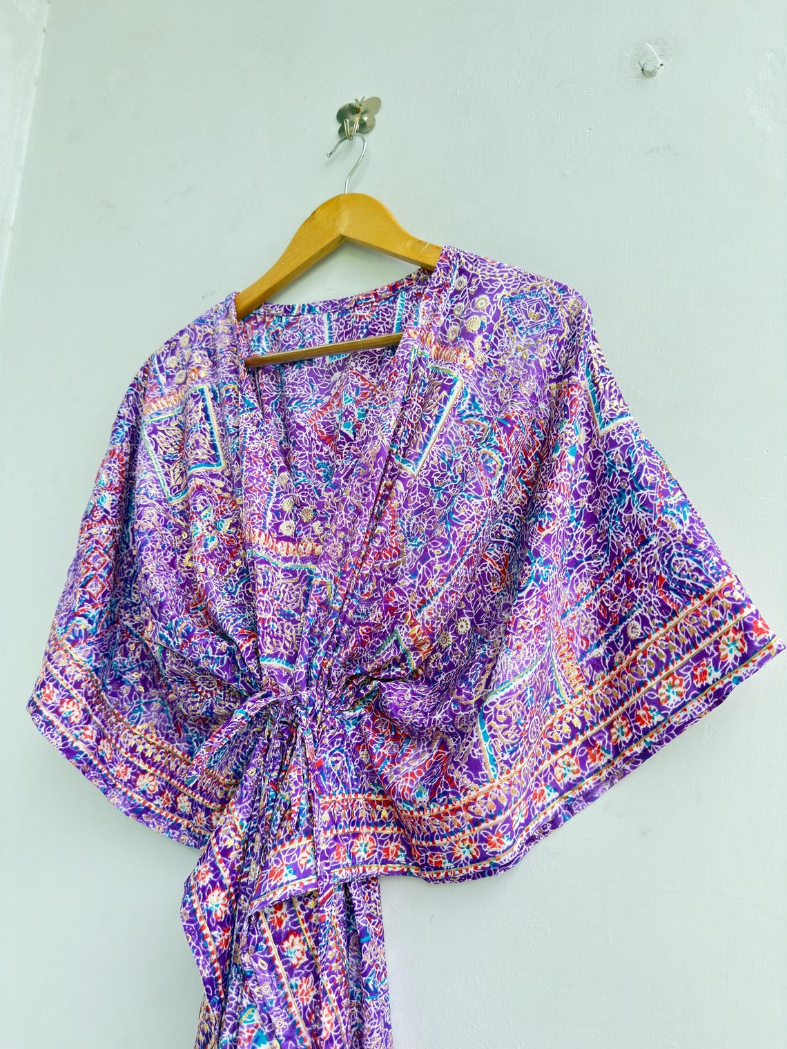 Purple Vintage Silk Saree Kaftan Dress | Boho Maxi Caftan | Indian Resort Wear | Beach Cover Up | Plus Size Kaftan | One Size, foto 3 di 5