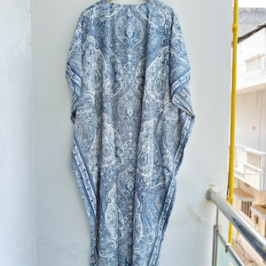 Vintage Kasturi Silk Kaftan Dress, Blue White Paisley Silk Caftan, Recycled Sari Kaftan for Women, Boho Luxury Lounge Wear, Handmade Maxi image 3