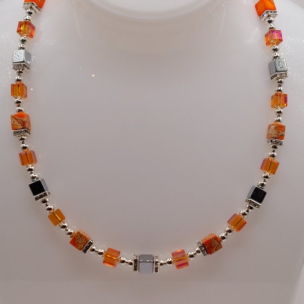 Cube ( Würfel ) Halskette in den Farben Orange und Silber