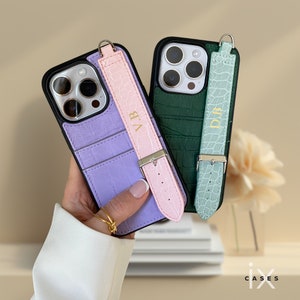 Coque iPhone personnalisée avec dragonne pour iPhone 16 Pro 15 Pro Max, iPhone 14 13 12, Housse en cuir végétalien avec porte-cartes, Cadeau pour