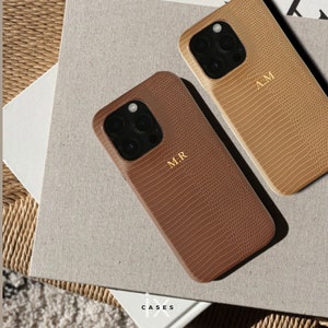 iPhone Case aus Leder für iPhone 15 Pro 14 Pro Max 13 12, Monogramm Initialen Schlangenleder Handyhülle, individuelles Geschenk für Sie