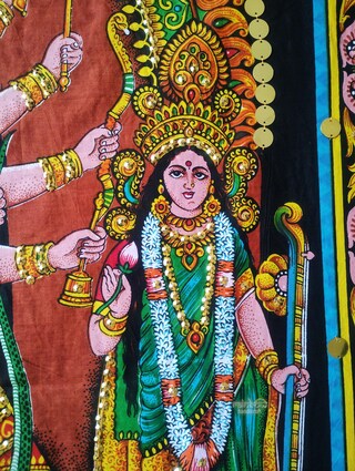 Poster Murale Purpledip Durga Ma In Cotone - Arazzo Spirituale 101x76 Cm Con Stampa Sequin, Multicolore