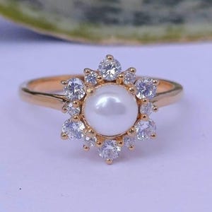 Pearl Halo Ring, Wedding Engagement Ring, Pearl Elegant Ring, Art deco Silver Pearl Ring, Bridal Ring, Statement Ring, Minimal ring