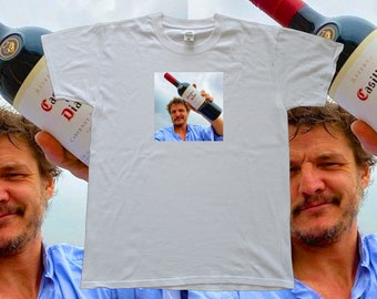 Pedro Pascal T-shirt | Wine Bottle | The Last of Us | Gift for her | Unisex T-shirt