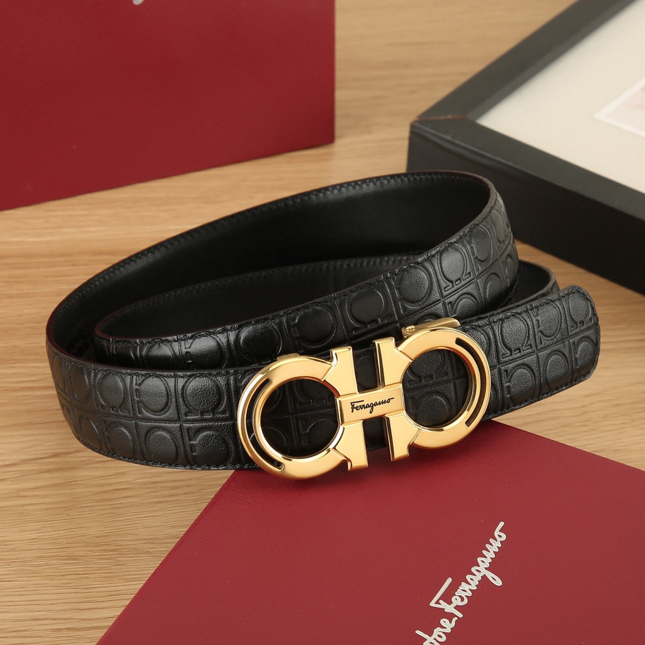 Louis Vuitton, Accessories, Mint Louis Vuitton Lv Initial 3 Mm 2 Reversible  Women Belt Size 80
