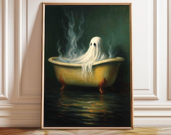 Könnte beinhalten: Gerahmter Kunstdruck, der einen weißen Geist in einer gelben Vintage-Badewanne zeigt, aus der Dampf aufsteigt. Der Geist ist über den Rand der Wanne drapiert. Das Kunstwerk hat einen dunkelgrünen Hintergrund und einen goldenen Rahmen.