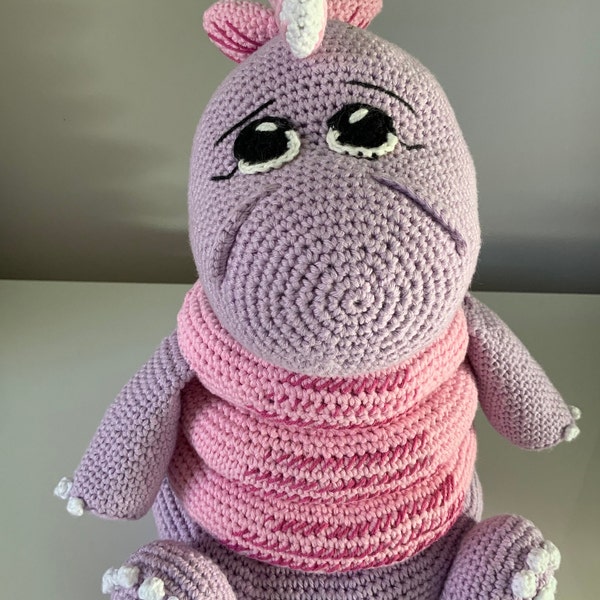 Doudou  dinosaure au crochet -  tour  a empiler dinosaure - mauve