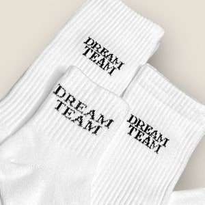 DREAM TEAM Statmentsocken für die ganze Familie Partnerlook Socken Geschenk Idee 100% Baumwolle Bild 1