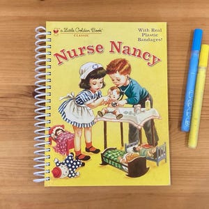Cuaderno de espiral vintage de la enfermera Nancy, ideal como diario o cuaderno de bocetos retro, un divertido regalo hecho a mano.