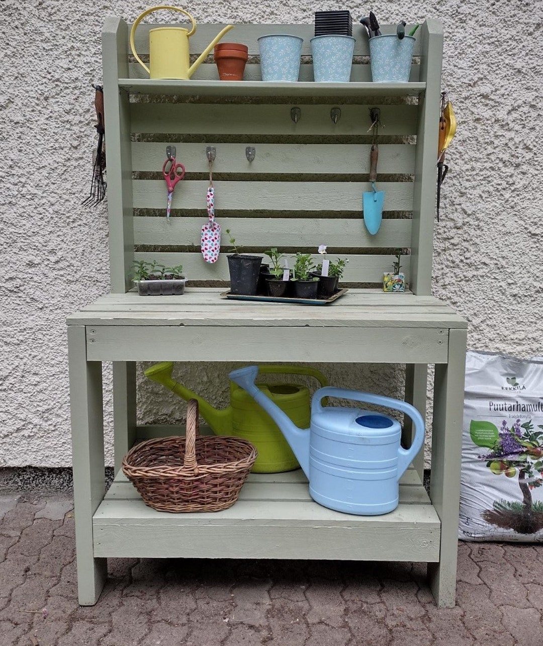 Simple Garden Potting Bench Plan, Easy Cheap Planter Bench, Garden Storage, Wood Bench Plans