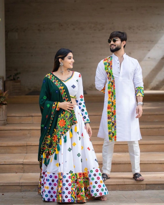 Details more than 110 holi dress for couple best