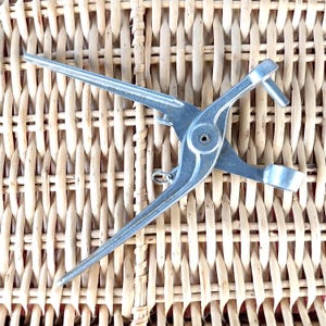 Vintage Aluminum Pitter
