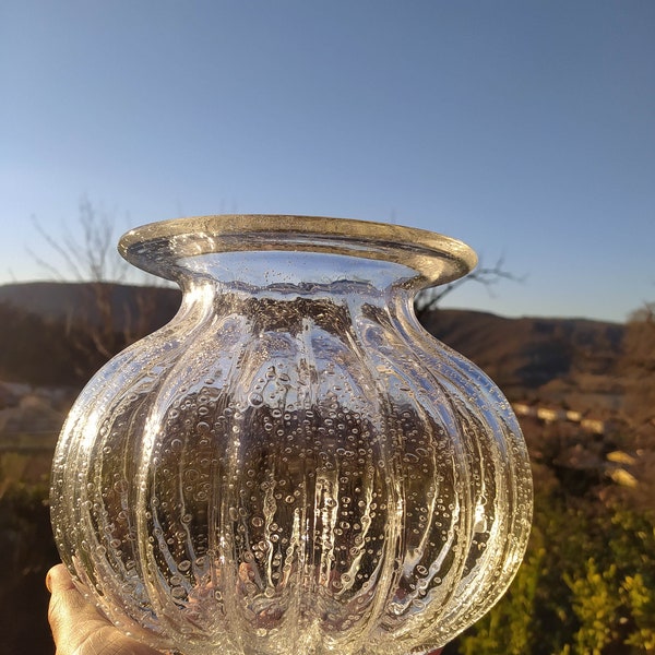 Vase artisanal en pâte de verre bullé