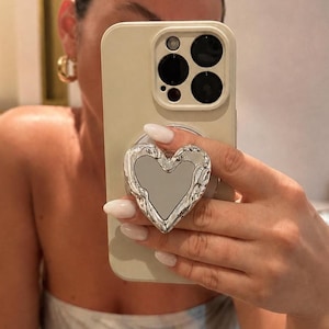 Soporte para teléfono MagSafe con forma de corazón metálico y espejo, soporte para iPhone, charm cromado Y2K