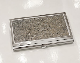 Tarjetero victoriano antiguo con diseño floral, elegante estuche metálico para tarjetas, organizador de cartera.