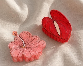 Red Anthurium Claw Clip, Hibiscus Hair Accessory, Tropical Floral Beach Outfit for Women