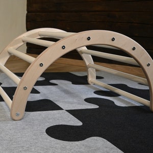 Climbing arch