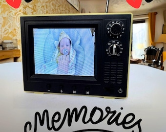 Mini Screen Custom Memory Collection - Lembrança/Objeto Memorial - Vídeo Personalizado