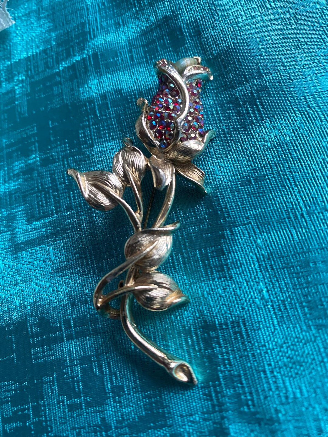 Broche Vintage En Forme De Tulipe - Marque B B - Métal Doré Avec Oxydes - Années 70/80