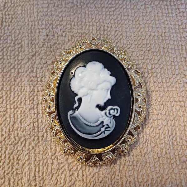 vintage Broche camée visage de femme grand