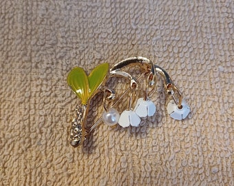 Vintage broche Lelietje-van-dalen