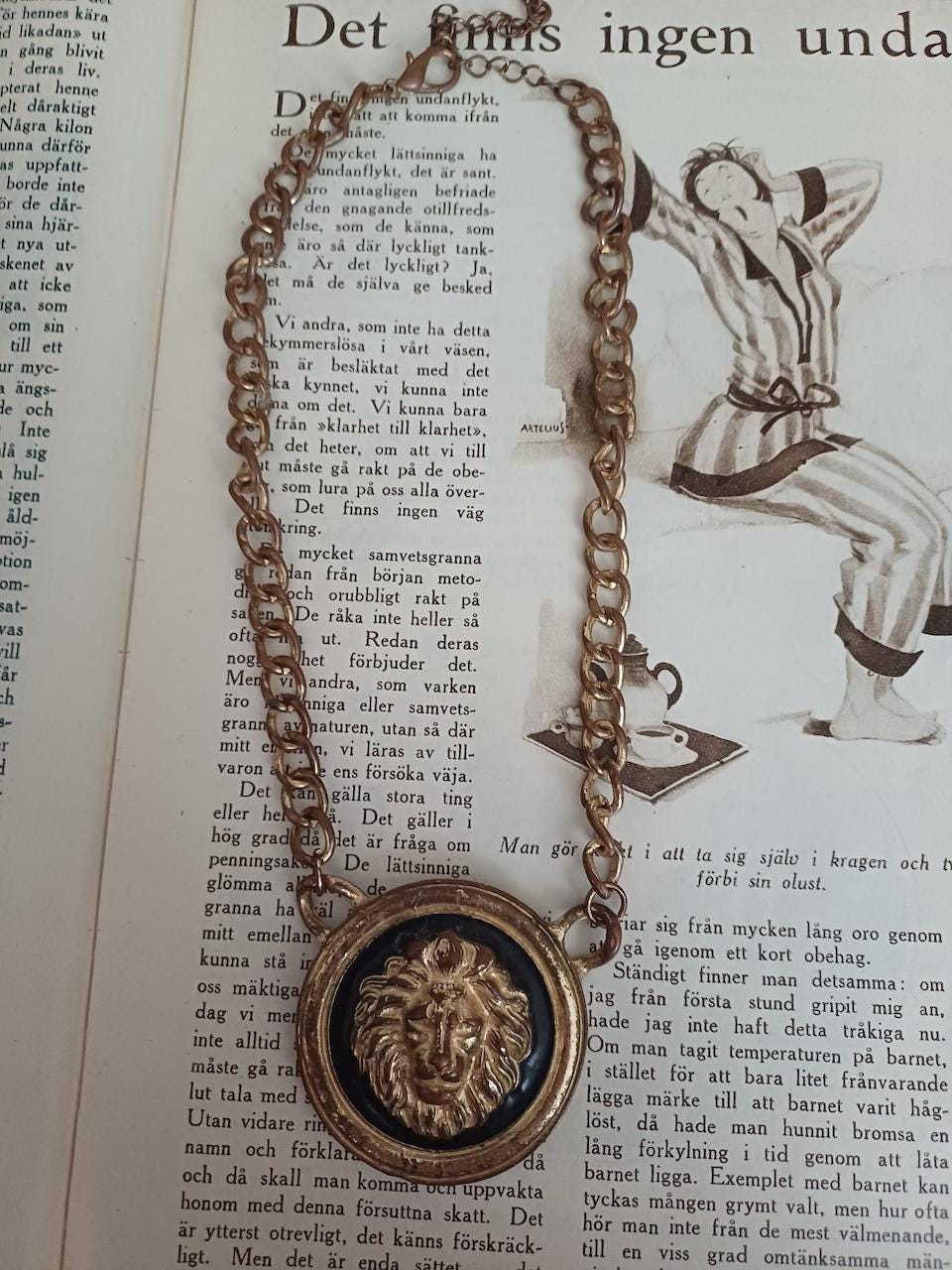 VERSUS versaceライオンウィングネックレス レア物 美品 Versace Lion