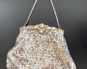 ★★ヴィンテージWHITING&DAVIS CO. ゴールド 　パーティーバック Vintage Whiting & Davis Gold Mesh Evening Bag Purse Chain