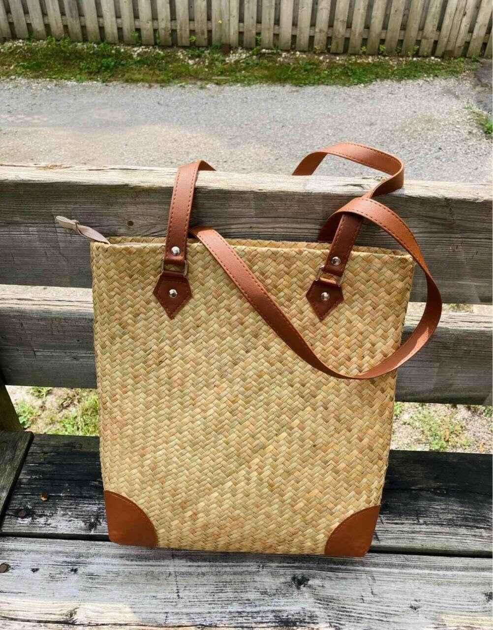 Stripe Straw Tota Bag main image 1