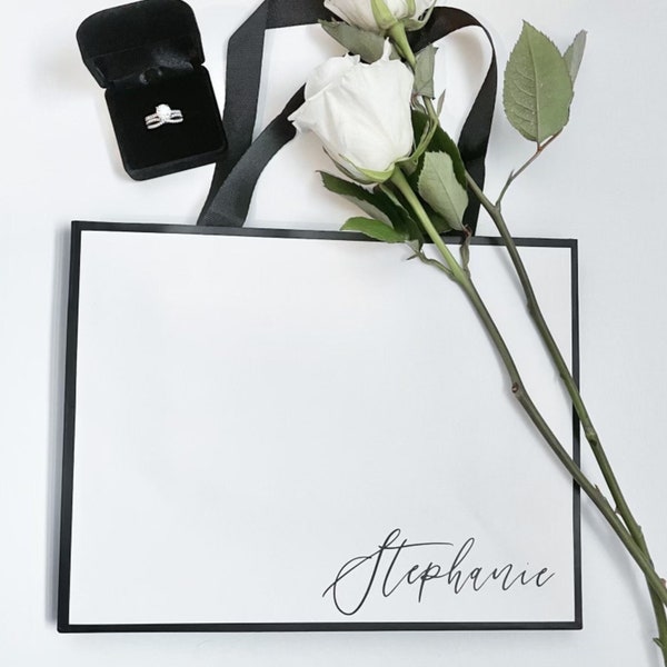 Personalized Bridesmaid Gift Bag Wedding Day Gift Bridal Party Bag Black and White Gift Bag Maid of Honor Present Gift for Bride