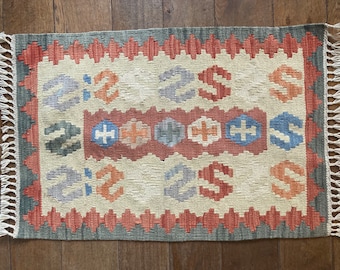 Persian kilim rug in pure wool (100% vegetable dyes), hand-woven (92x60cm)